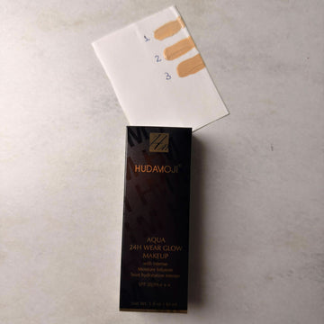 Hudamoji 24H wear glow foundation