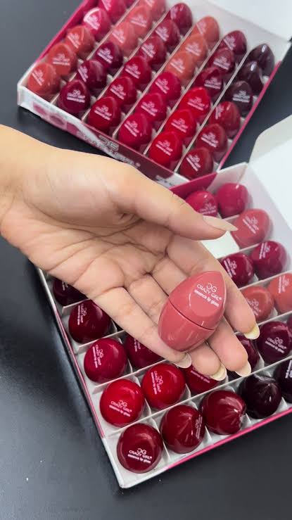Egg Shape Matte Lipgloss – Smooth, Bold Color with a Unique Twist