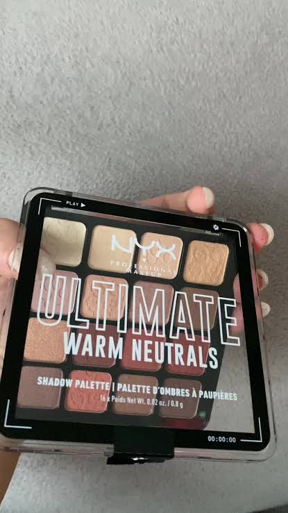 Hudamoji Ultimate 16-Color Eyeshadow Palette