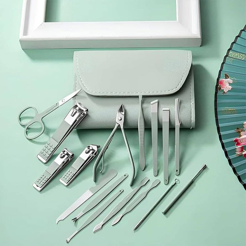 Nail Clipper/Manicure & Pedicure Kit 16 PCs