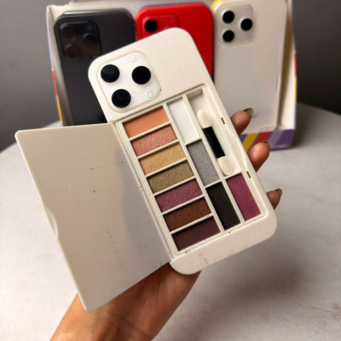 IPhone 17 Pro Max Style Eyeshadow Palette